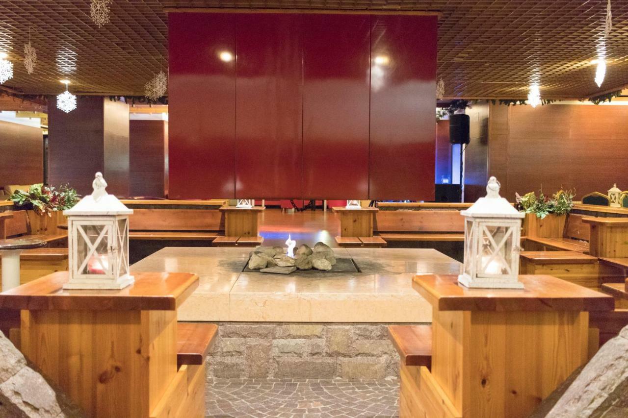 Hotel Club Regina E Fassa Mazzin Exteriör bild